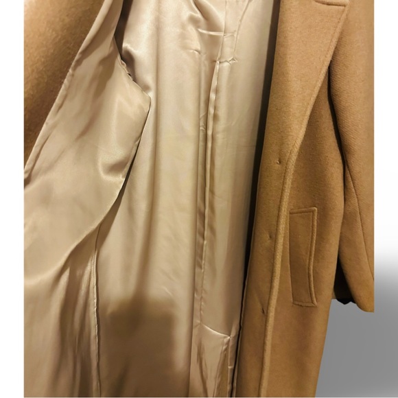 ⭐️SOLD⭐️Abercrombie & Fitch Women’s Wool Blend Dad Coat Size Medium - Picture 4 of 5